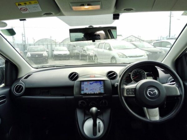 Mazda Demio - Image 3