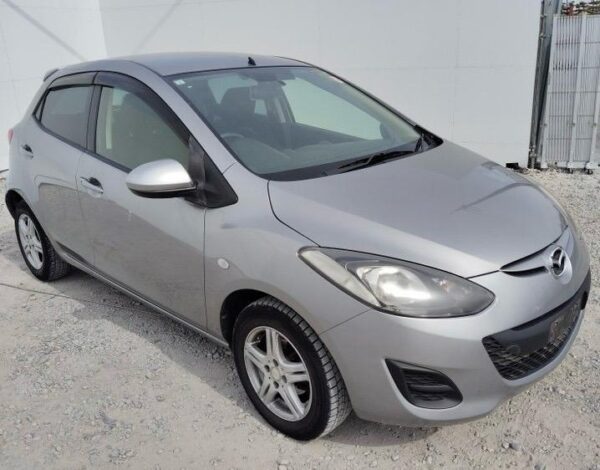 Mazda Demio - Image 4